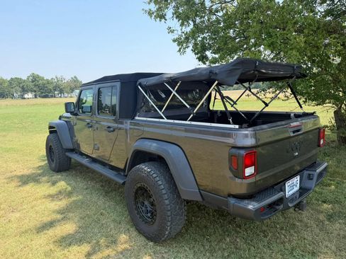 Used 2020 Jeep Gladiator Sport w/ Quick Order Package 24S AWD/4WD image 4