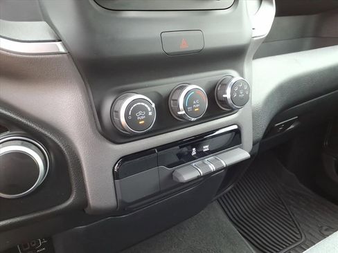 Used 2022 RAM 1500 Big Horn image 24