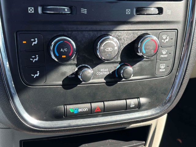 Used 2017 Dodge Grand Caravan SE w/ Power Window Group FWD image 19