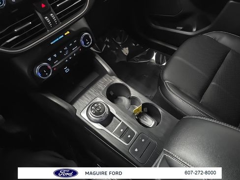 Used 2022 Ford Escape SEL w/ Technology Package image 29