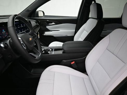 New 2026 Chevrolet Traverse High Country w/ LPO, Floor Liner Package FWD image 16