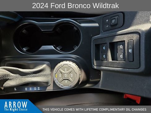 Used 2024 Ford Bronco Wildtrak image 28