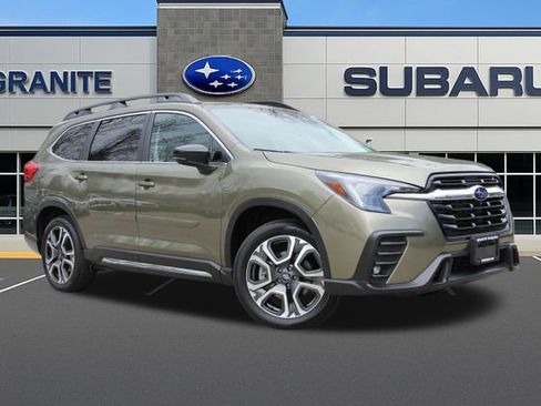 Used 2025 Subaru Ascent Limited AWD/4WD image 4