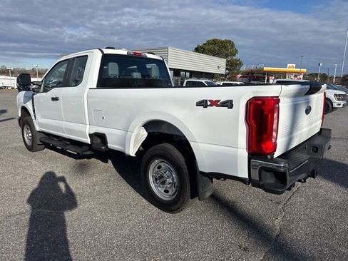 Used 2023 Ford F350 XL w/ Snow Plow Prep Package image 10