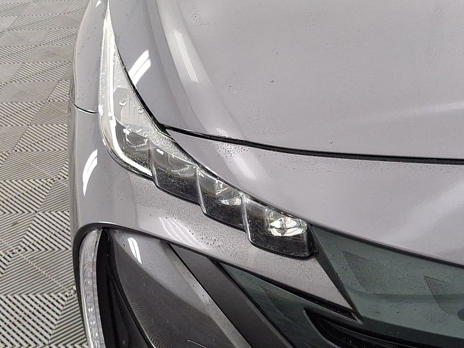 Used 2020 Toyota Prius Prime XLE FWD image 20