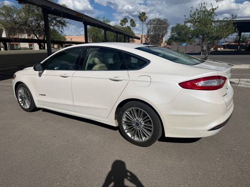 Used 2013 Ford Fusion SE image 4