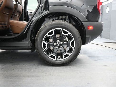 Certified 2025 Ford Bronco Sport Outer Banks w/ Outer Banks Tech Package+ AWD/4WD image 22