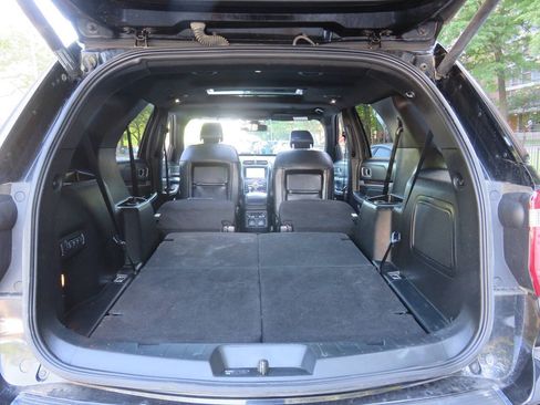 Used 2018 Ford Explorer Limited w/ Equipment Group 301A AWD/4WD image 26