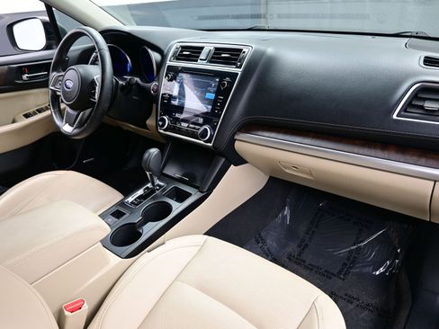 Used 2018 Subaru Outback 3.6R Limited image 15