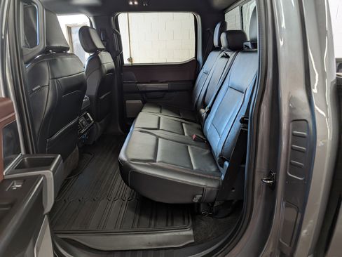 Used 2022 Ford F150 Lariat w/ Equipment Group 502A High image 7