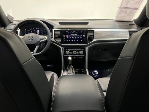 Used 2023 Volkswagen Atlas Cross Sport SE AWD/4WD image 17