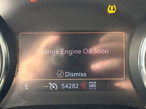 Used 2021 Buick Encore GX Essence AWD/4WD image 19