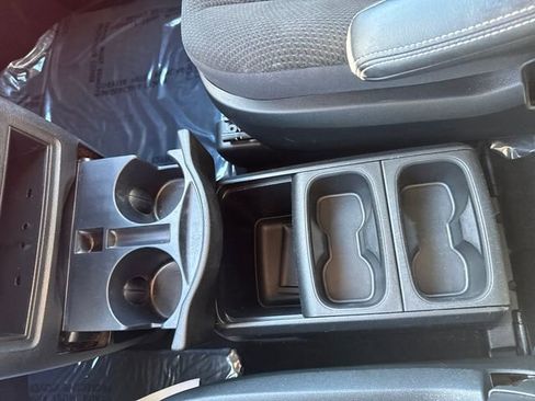 Used 2018 Dodge Grand Caravan SE image 26