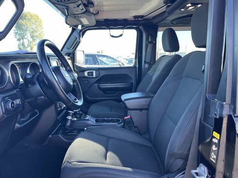 Used 2020 Jeep Wrangler Sport image 17