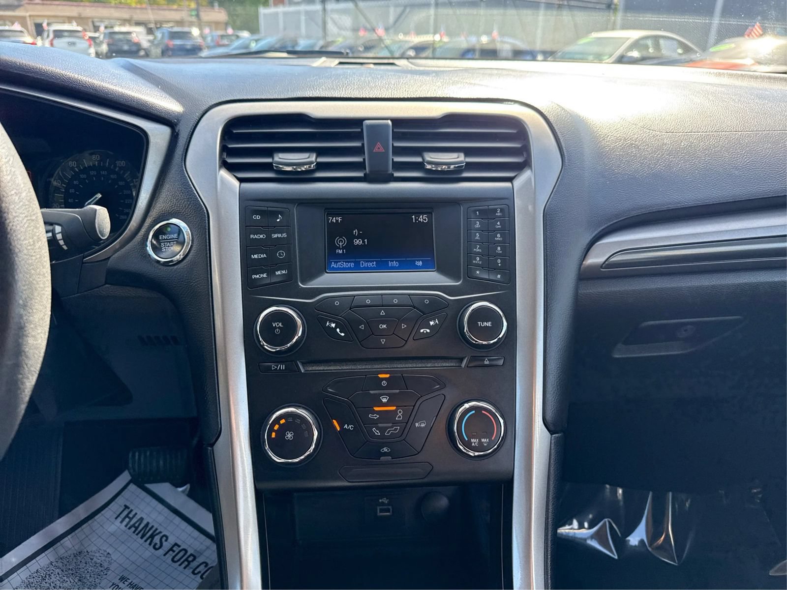 Used 2017 Ford Fusion SE w/ Equipment Group 201A FWD image 14