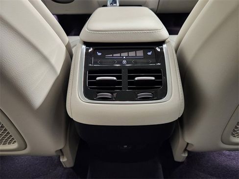 New 2026 Volvo XC90 B6 Ultra image 30