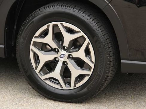 Used 2023 Subaru Forester Premium AWD/4WD image 14
