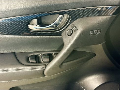Used 2017 Nissan Rogue SL AWD/4WD image 20
