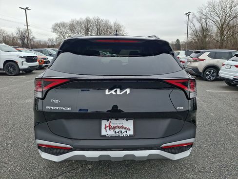 Used 2025 Kia Sportage EX w/ Premium Package image 5