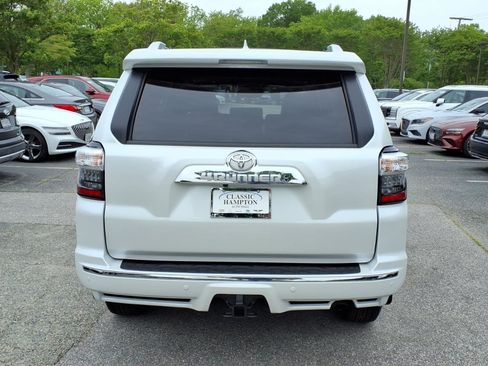 Used 2024 Toyota 4Runner Limited AWD/4WD image 7