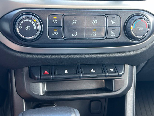 Used 2021 Chevrolet Colorado LT w/ LT Convenience Package RWD image 6