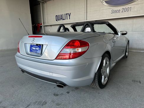 Used 2005 Mercedes-Benz SLK 350 image 6