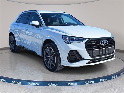 Used 2025 Audi Q3 2.0T Premium w/ Convenience Package image 4