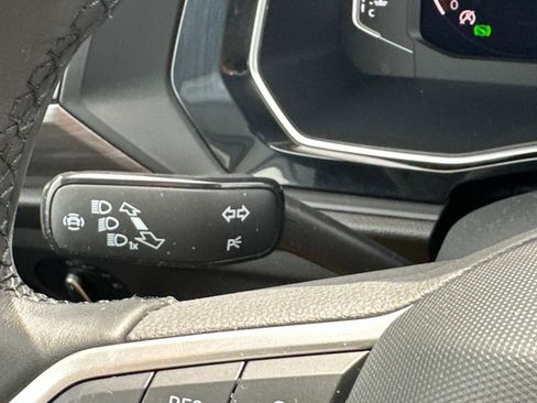 Used 2022 Volkswagen Jetta SEL image 25