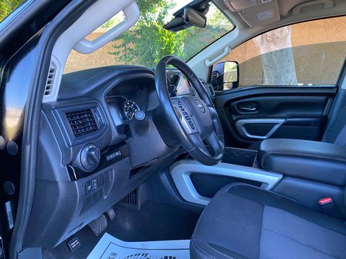 Used 2024 Nissan Titan SV w/ SV Convenience Package AWD/4WD image 25