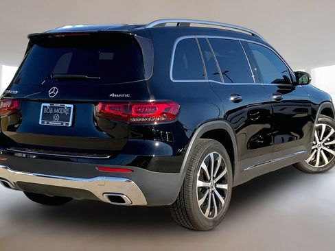 Used 2021 Mercedes-Benz GLB 250 4MATIC w/ Premium Package image 2