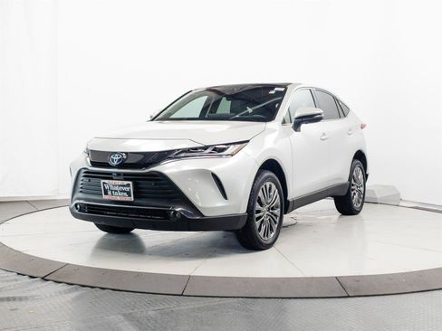 Certified 2023 Toyota Venza Limited AWD/4WD image 3