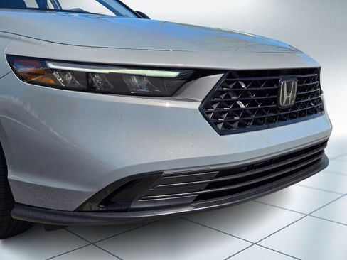 Certified 2025 Honda Accord SE image 2
