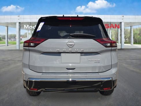 New 2026 Nissan Rogue Platinum image 4