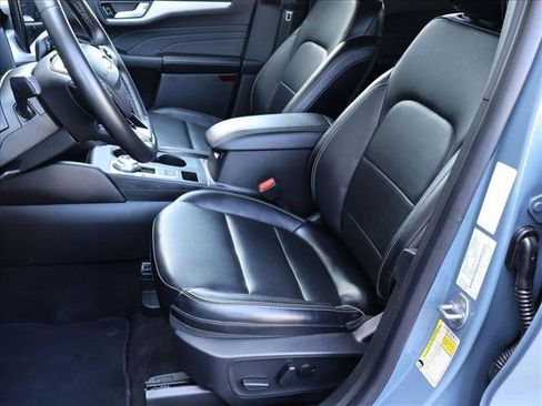 Used 2025 Ford Escape Platinum AWD/4WD image 19
