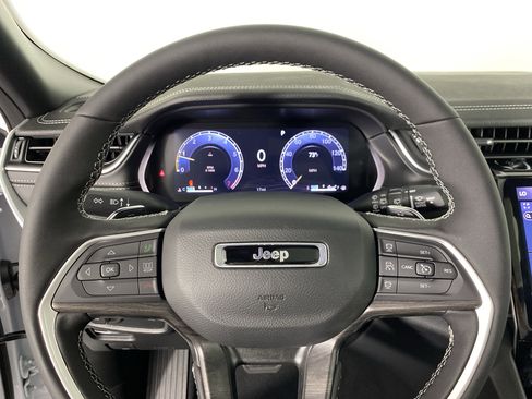 New 2025 Jeep Grand Cherokee L Limited w/ Black Appearance Package image 20