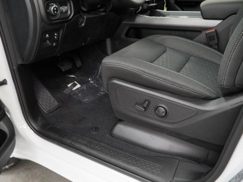 New 2026 RAM 1500 4x4 Crew Cab image 27