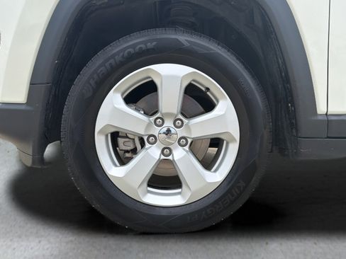 Used 2019 Jeep Compass Latitude w/ Cold Weather Group AWD/4WD image 25