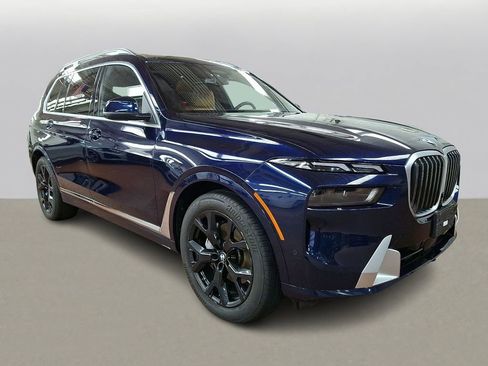 Certified 2023 BMW X7 xDrive40i w/ Executive Package image 3