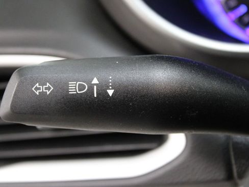 Used 2024 Chrysler Pacifica Touring-L image 28