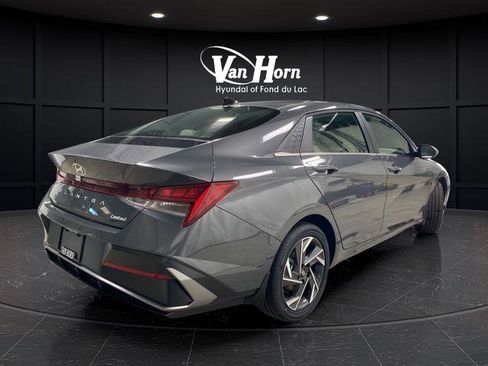 New 2026 Hyundai Elantra Limited image 3