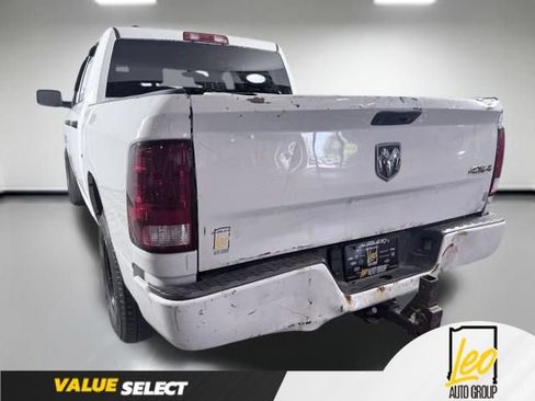 Used 2017 RAM 1500 Express AWD/4WD image 4