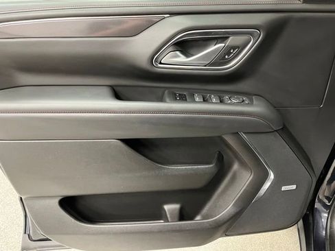 Used 2022 Chevrolet Tahoe RST w/ Luxury Package AWD/4WD image 23
