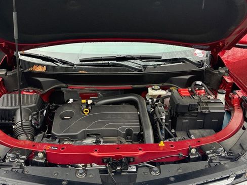 Used 2025 Chevrolet Equinox LT w/ Safety and Technology Package FWD image 10