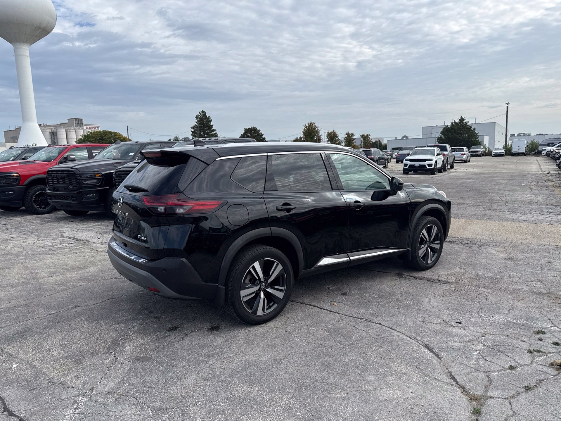 Used 2021 Nissan Rogue SL w/ Premium Package AWD/4WD image 6
