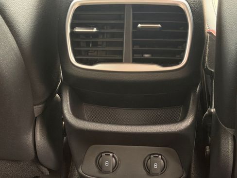 Used 2020 Hyundai Santa Fe SEL w/ Convenience + Premium Package FWD image 19