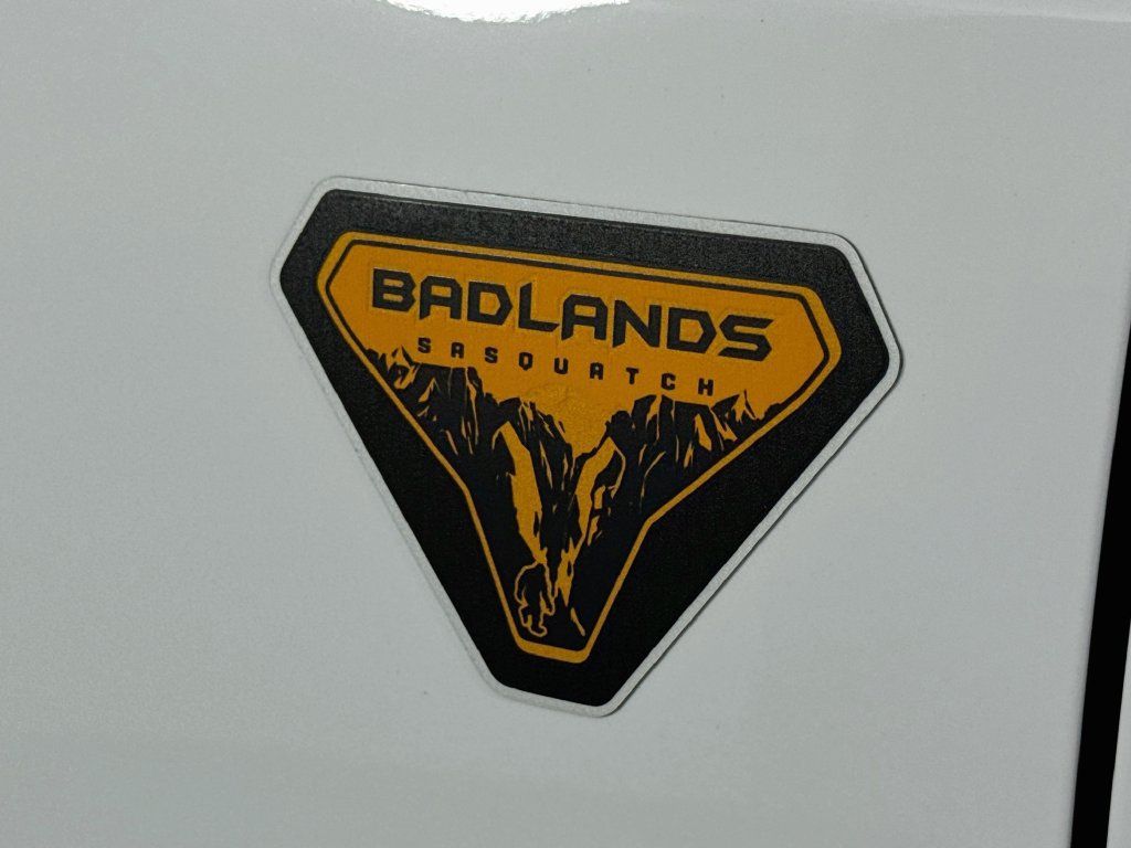 Used 2025 Ford Bronco Badlands AWD/4WD image 10