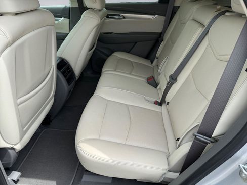 Used 2019 Cadillac XT5 Luxury AWD/4WD image 14