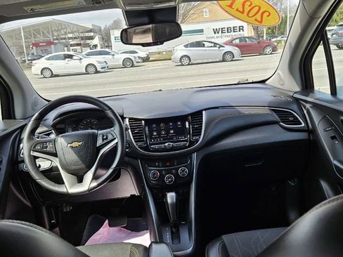 Used 2021 Chevrolet Trax LT w/ Sport Edition FWD image 21