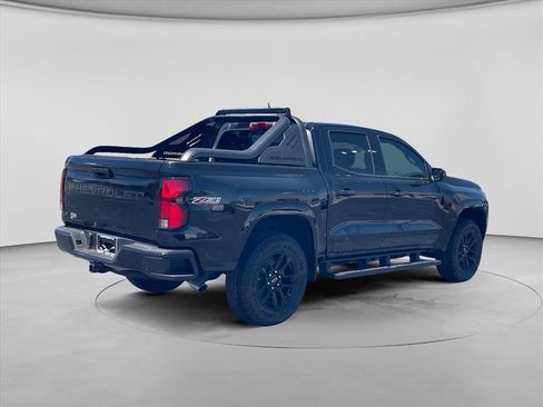 New 2026 Chevrolet Colorado Z71 w/ Midnight Edition AWD/4WD image 8