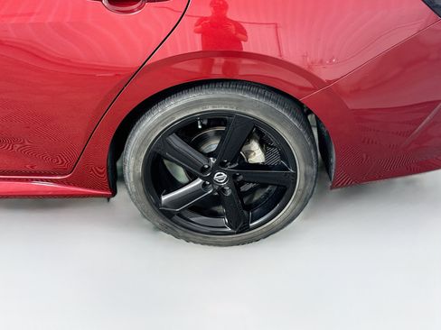 Used 2023 Nissan Sentra SR w/ Electronics Package FWD image 11